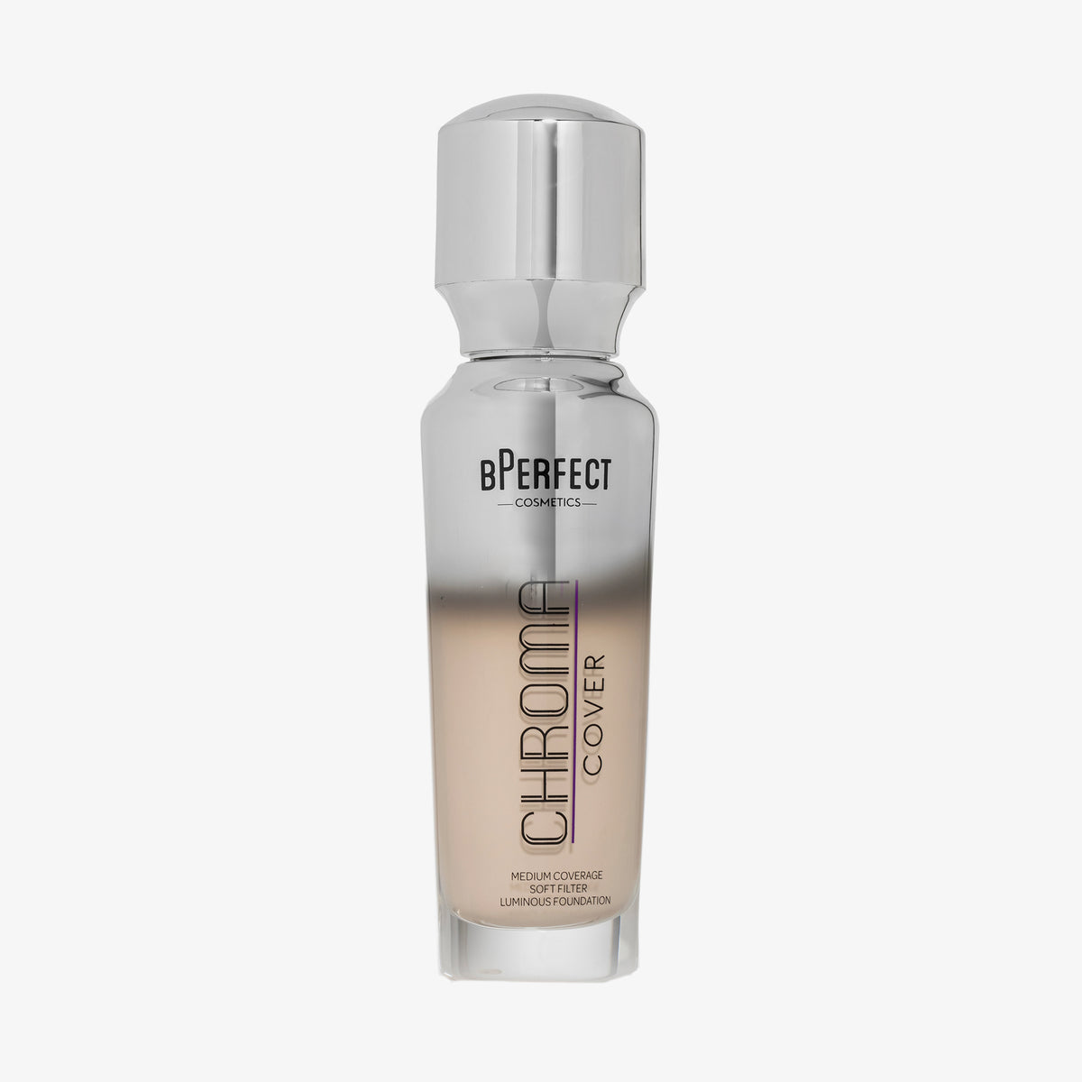 Eine halb transparente halb silberne Flasche Chroma Cover Foundation Luminous in der Farbe N1 vor weißem Hintergrund.