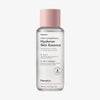 Mattierte transparente Flasche Real Complexion Hyaluron Skin Essence mit rosa Deckel auf weißem Hintergrund.