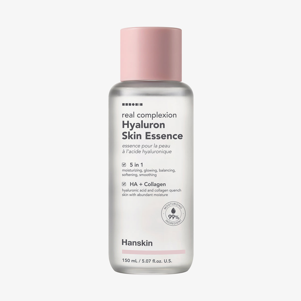Mattierte transparente Flasche Real Complexion Hyaluron Skin Essence mit rosa Deckel auf weißem Hintergrund.