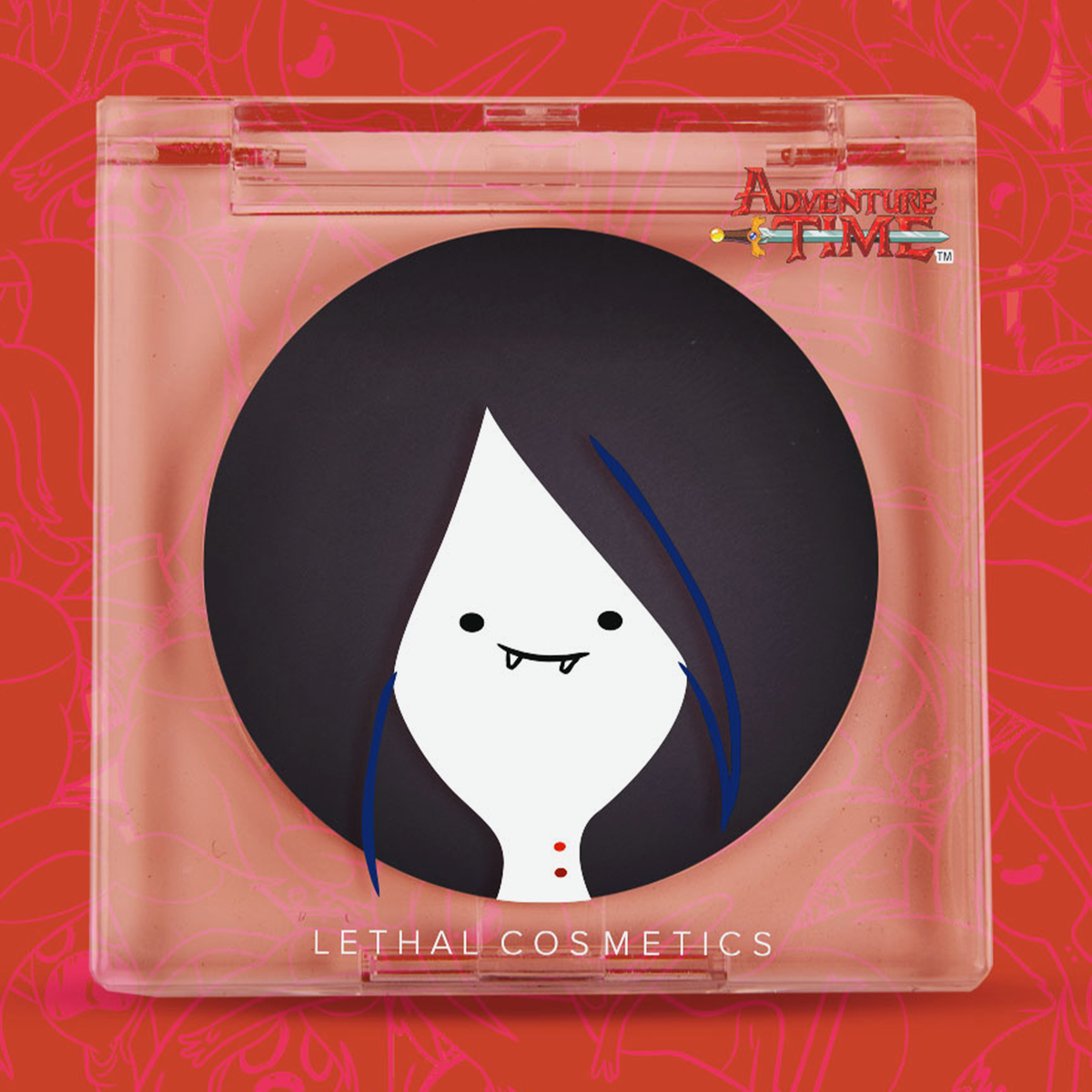 Transparente Kompaktdose des Lethal Cosmetics Adventure Time Blush Marceline mit schwarzem Inhalt und Abbildung des Charakters.