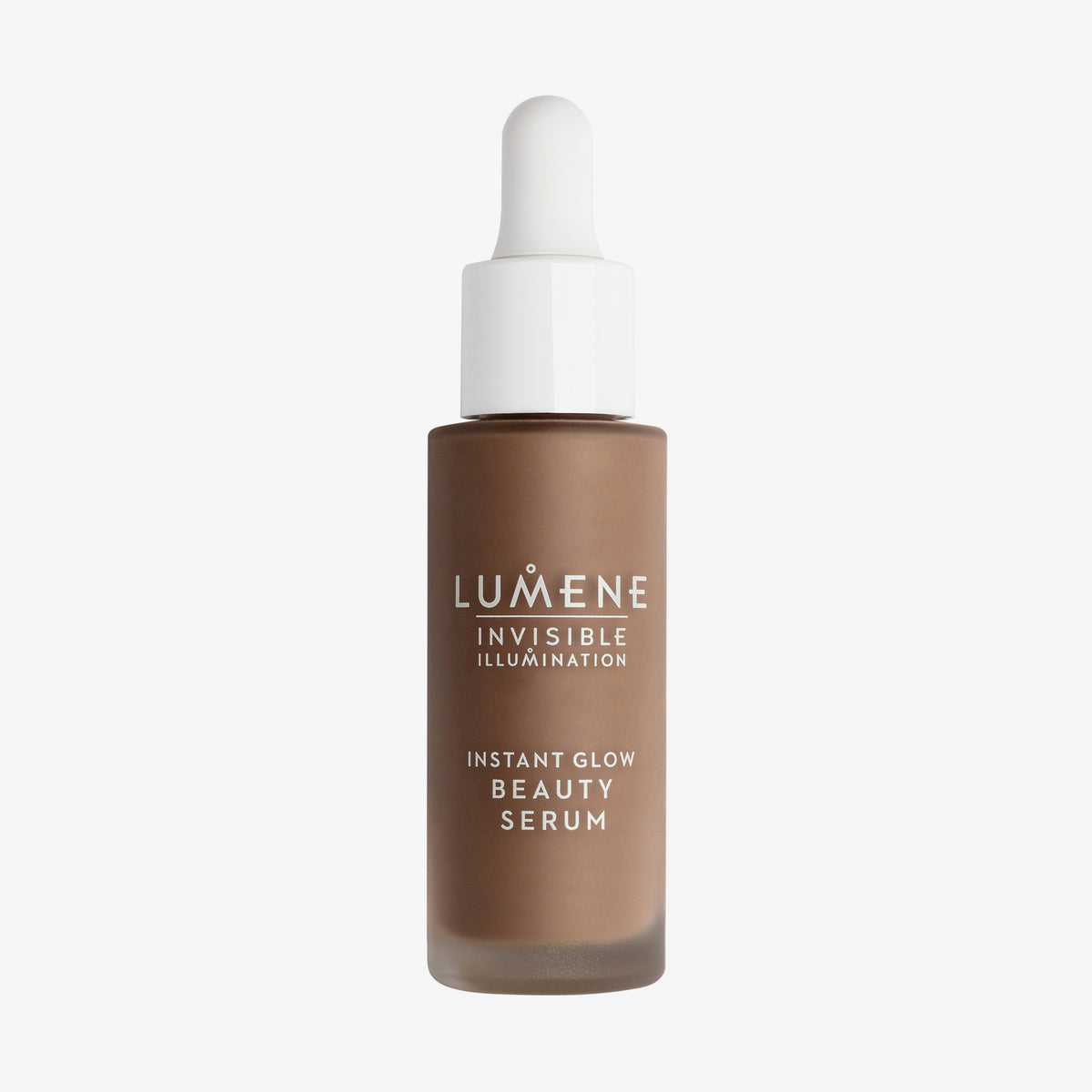 Mattierte transparente Flasche Lumene INVISIBLE ILLUMINATION Glow Beauty Serum in Universal Deep mit einem weißen Tropfverschluss.