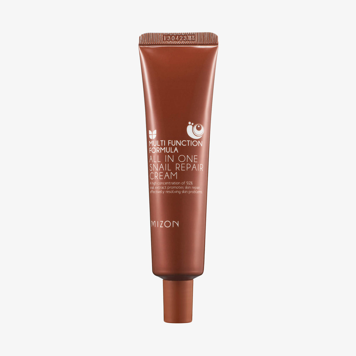 Eine braune Tube mit der Aufschrift „MIZON All In One Snail Repair Cream“ steht aufrecht vor einem weißen Hintergrund.
