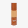 Eine halbtransparente und bronzene Flasche Yummy Skin Serum Foundation 9N mit warm-beigem Inhalt.