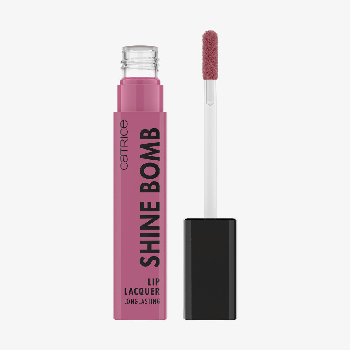 Catrice Cosmetics Shine Bomb Lip Lacquer 060 in Pink, geöffnet mit dem Applikatorstab neben der Tube.