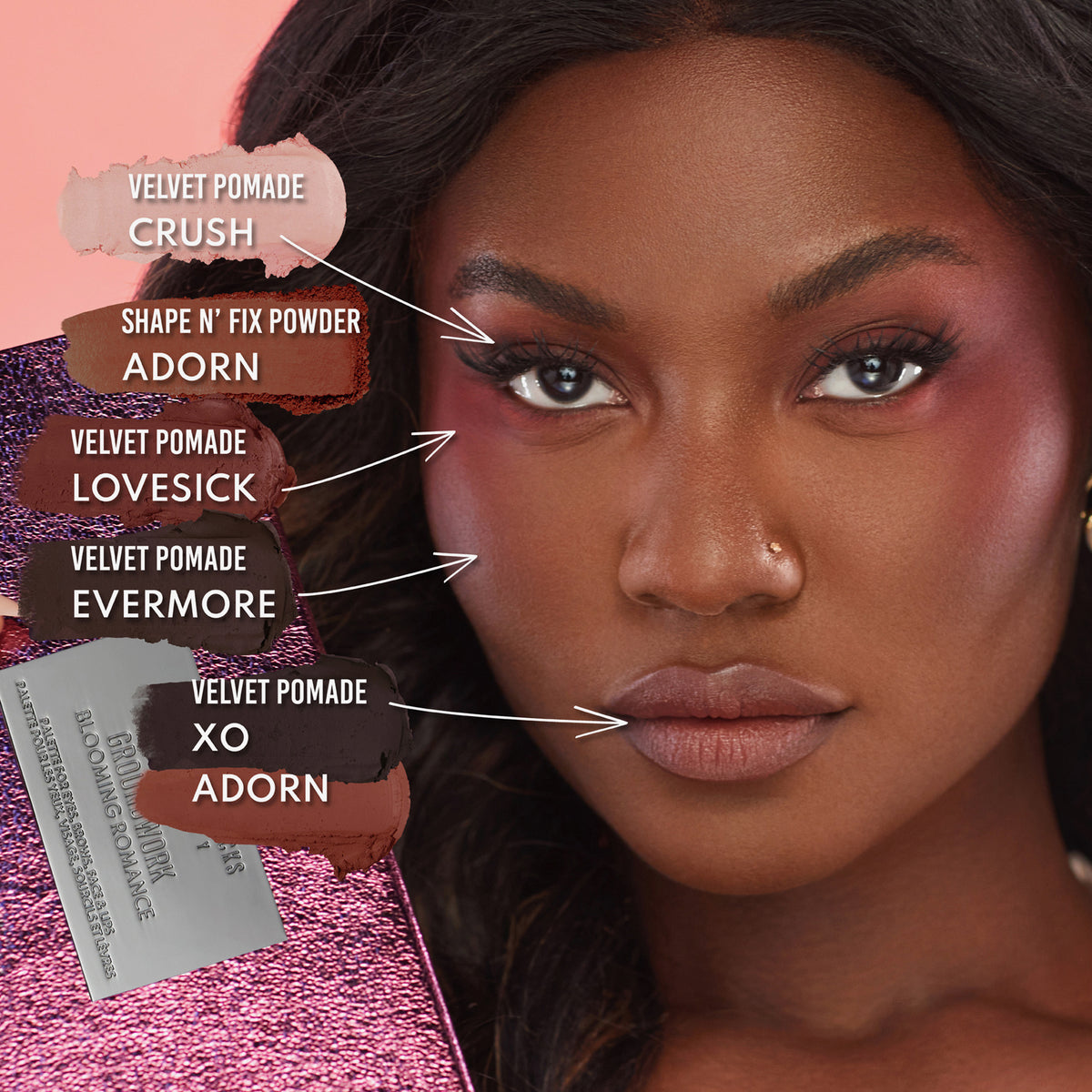 Eine Frau mit dunklem Teint und kräftigem Augen-Make-up aus der Groundwork Palette – Blooming Romance.