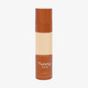 Eine halbtransparente und bronzene Flasche Yummy Skin Serum Foundation 4N mit beigem Inhalt.