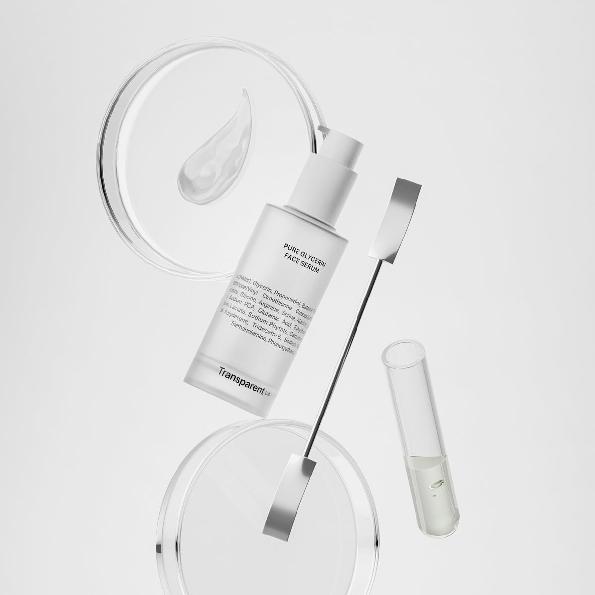 Das Pure Glycerin Serum wird in einem minimalistischen Hautpflegedisplay präsentiert, das eine Serumflasche, einen Tropfen und ein Reagenzglas auf schwebenden Ständern umfasst.