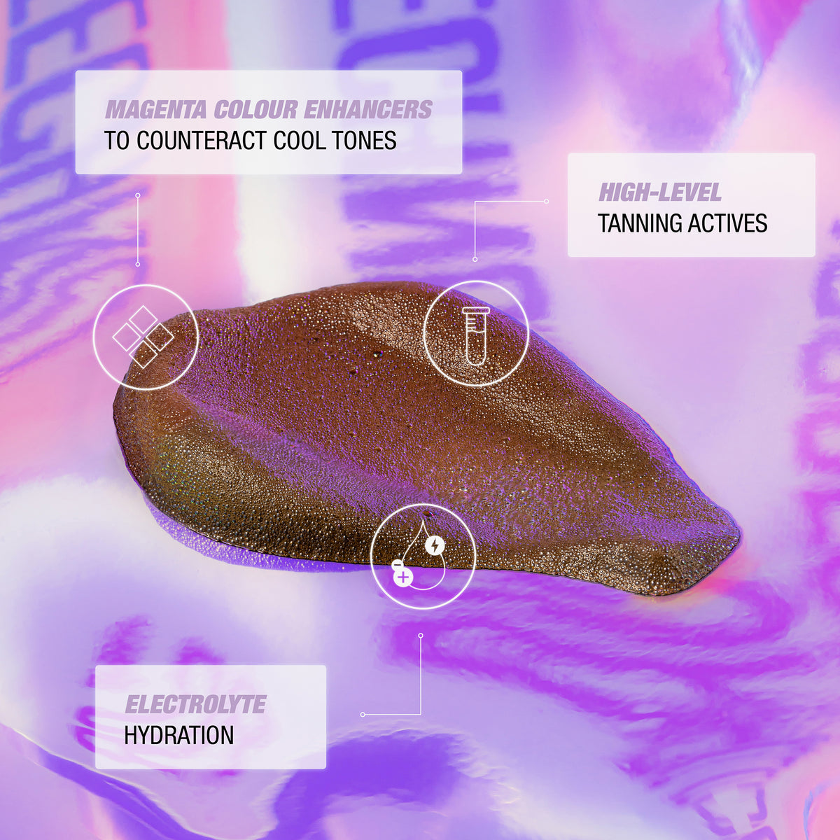 Ein brauner Swatch des Technocolor 1 Hour Express Self Tanning Foam Magenta auf violetter Oberfläche; dazu Vorteile des Produkts