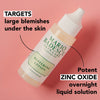 Flasche der Mario Badescu Buffering Lotion auf rosa Hintergrund, mit Text: „Targets large blemishes under the skin“ und „Potent zinc oxide“.