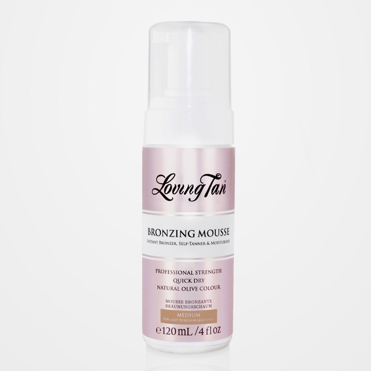 Eine 120-ml-Flasche Loving Tan Bronzing Mousse in der Farbe Medium mit durchsichtiger Verschlusskappe auf weißem Hintergrund.