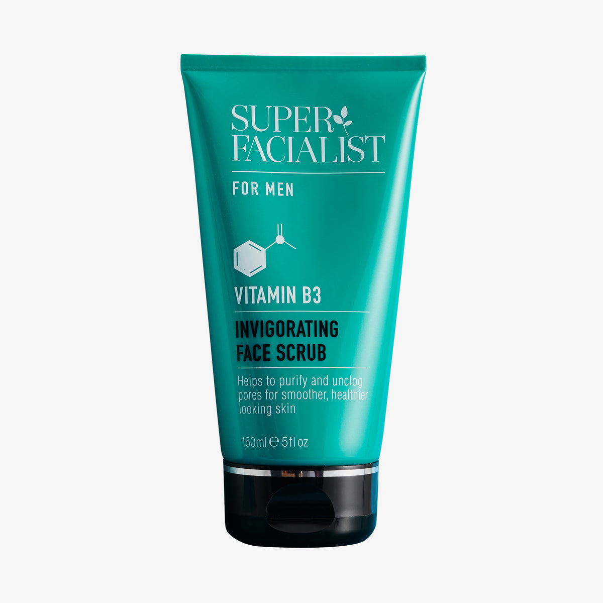 Blaugrüne Tube Super Facialist Men Invigorating Face Scrub, 150 ml, auf weißem Hintergrund.