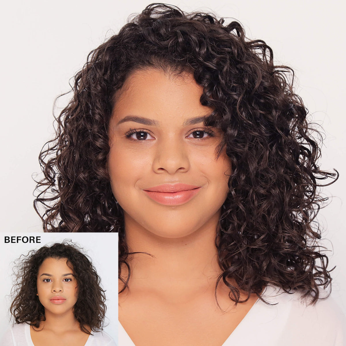 Vorher/Nachher Bild einer Person, die Color Wow Dream Coat for Curly Hair benutzt hat
