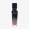Eine halb transparente halb schwarze Flasche Chroma Cover Foundation Matte in der Farbe W10 vor weißem Hintergrund.