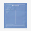 Blaue eckige Plastikverpackung der Biodance Bio Collagen Real Deep Mask vor weißem Hintergrund.
