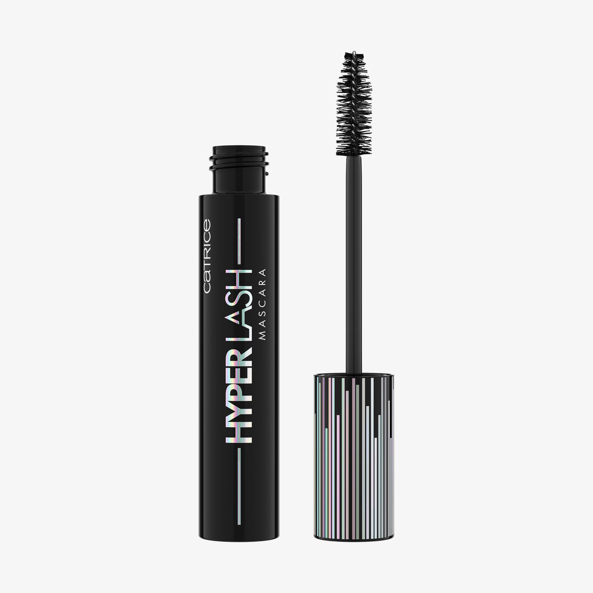 Abgebildet ist eine geöffnete schwarze Tube Catrice Cosmetics Hyper Lash Mascara 010 mit daneben liegendem Applikator.