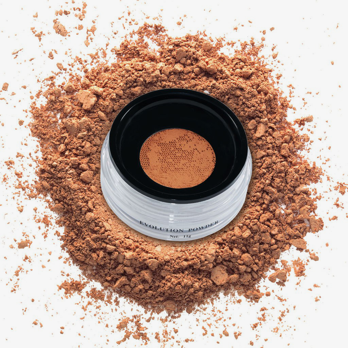 Danessa Myricks Beauty Evolution Powder Dose mit braunem Puder auf weißem Hintergrund.
