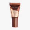 Danessa Myricks Beauty x Purish Discovery Bundle feuchtigkeitsspendende Grundierung Tube auf weißem Hintergrund.