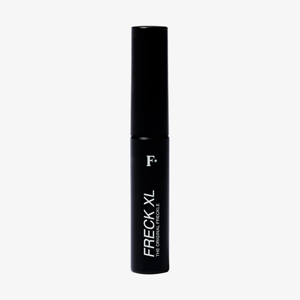 Eine schwarze Tube mit der Aufschrift Freck XL von Freck Beauty auf einem schlichten weißen Hintergrund.