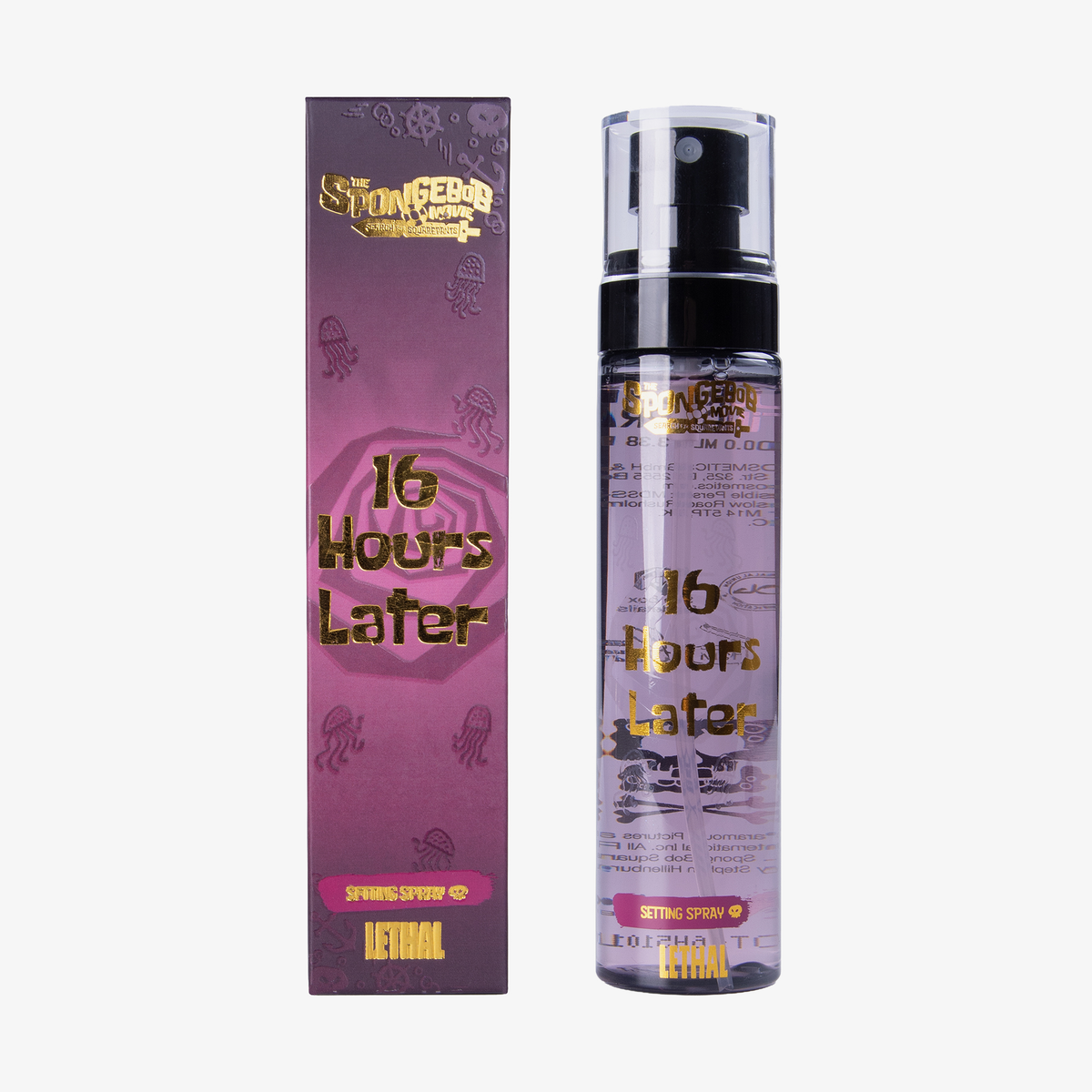 Abgebildet sind ein violetter Flakon und eine passende Schachtel von Lethal Cosmetics' The Spongebob Movie 16 Hours Later Setting Spray.