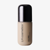 Eine Flasche der „Ctrl+SKIN“-Foundation von LH Cosmetics mit schwarzem Verschluss, abgebildet vor einem schlichten weißen Hintergrund.