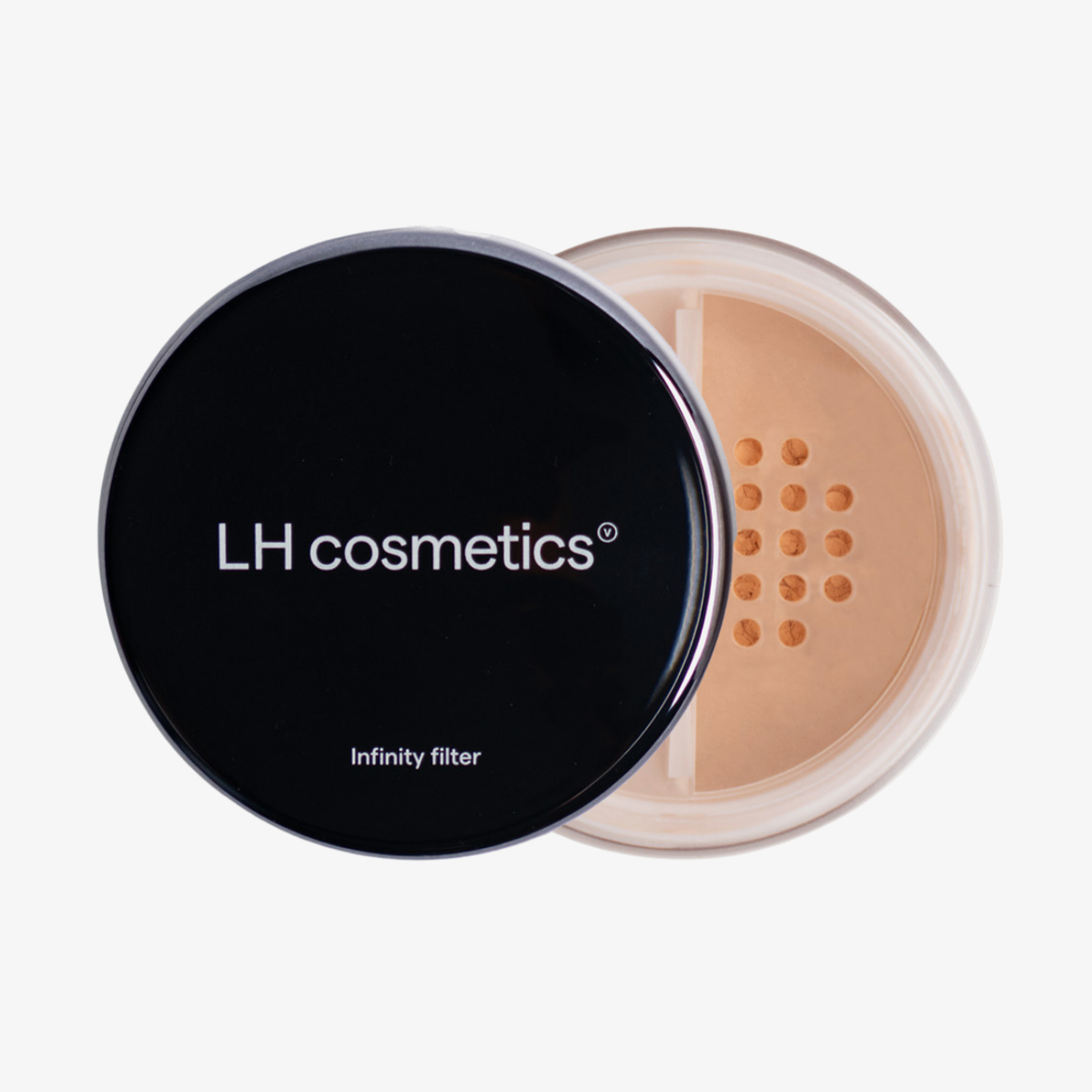 Geöffneter Tiegel des LH Cosmetics Infinity Filter Fade; schwarzer Deckel, Sieblöcher sichtbar.