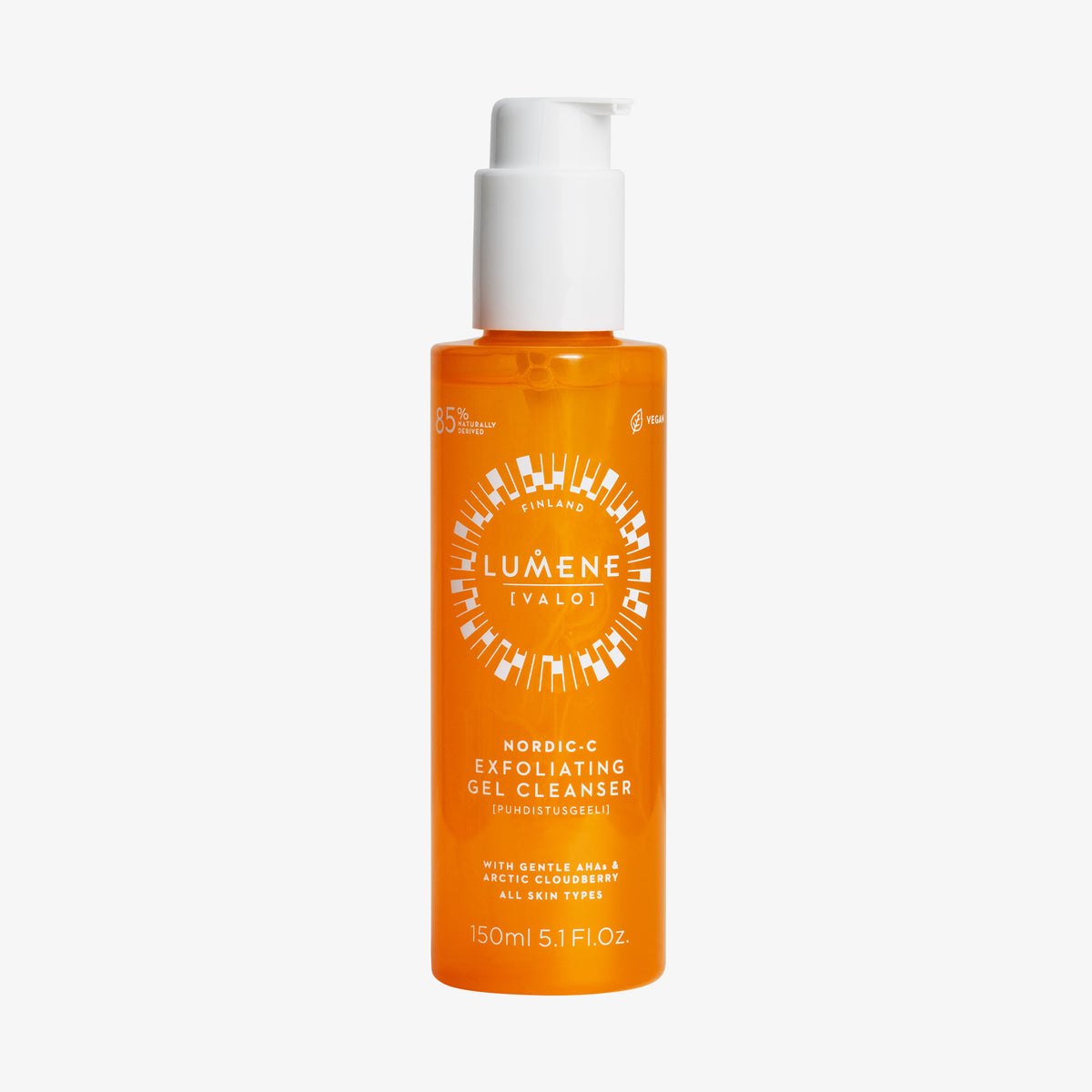 Lumene Nordic-C [VALO] Exfoliating Gel Cleanser in einer orangefarbenen Flasche mit weißer Pumpe und weißem Etiketttext.