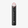 Medicube AGE-R Booster Pro EX: schwarzes Handgerät zur Hautpflege mit LED-Display, Bedienelementen und einem silbernen, tropfenförmigen LED-Aufsatz.