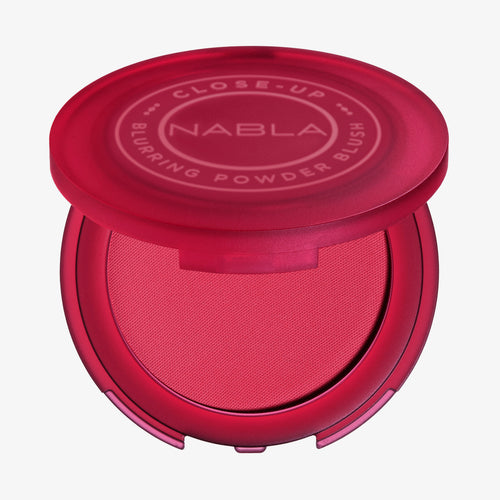 Close-Up Blurring Powder Blush