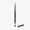 NABLA Cosmetics „Cupid’s Arrow Micro“: dunkelblauer Eyeliner mit goldenen Akzenten und ausziehbarer Spitze, ohne Kappe, abgebildet auf weißem Hintergrund.