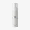 SHYNE Cloud Shampoo in einer weißen Flasche mit Schaumspender auf weißem Hintergrund.