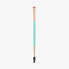 SWEED 08 Duo Brow & Liner Brush: doppelseitig mit abgewinkeltem Pinsel und Spoolie, türkisfarbener Griff.
