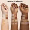 Drei Arme mit unterschiedlichen Hauttönen zeigen Swatches der Evolution Powder von Danessa Myricks Beautyin verschiedenen Farbtönen und Finishs.