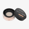 Catrice Cosmetics Bright & Blur Setting Powder in 030 Soft Peach mit geöffnetem Deckel, der den Puder im Inneren preisgibt.