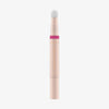 Das Catrice Cosmetics Colour Cushion Juicy Lip Oil ist ein roségoldener Lippenölstift mit einem kissenförmigen Applikator und einem rosa Akzent an der Spitze.