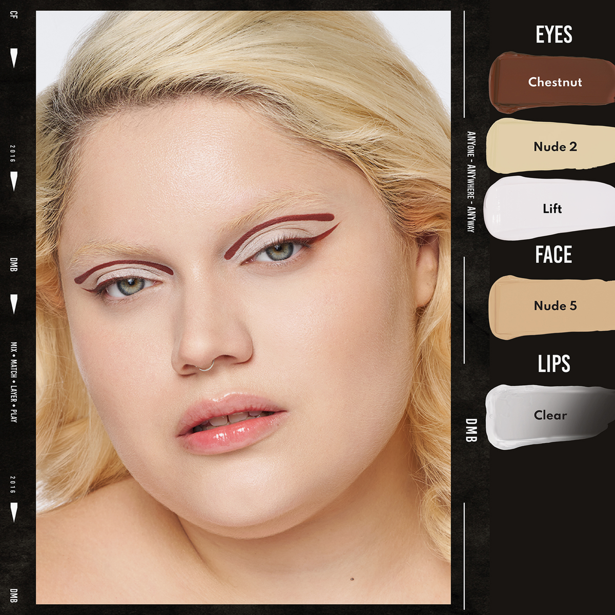 Eine Frau trägt einen kräftigen grafischen Eyeliner, neutrale Lippen und Colorfix Nudes von Danessa Myricks Beauty auf Augen, Gesicht und Lippen.