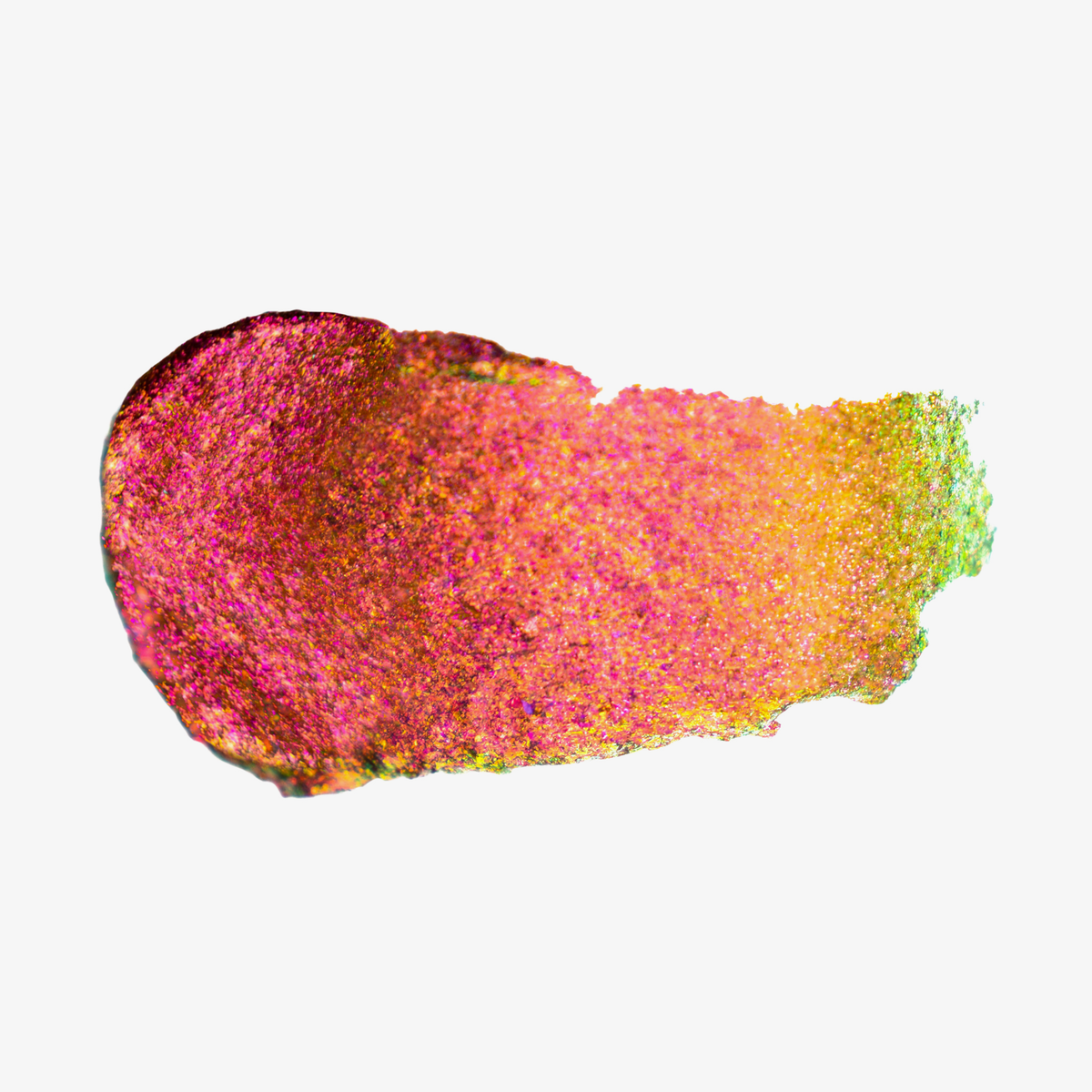 Ein leuchtender Farbklecks auf Weiß, kreiert mit Danessa Myricks Beauty Infinite Chrome Flakes Pride.