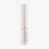 Der Essence JELLY JEWELS Glitter Stick in einer irisierenden Tube steht aufrecht vor einem weißen Hintergrund.