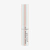 Der Essence JELLY JEWELS Glitter Stick steht aufrecht auf einem weißen Hintergrund, seine schillernde Röhre reflektiert das Licht.