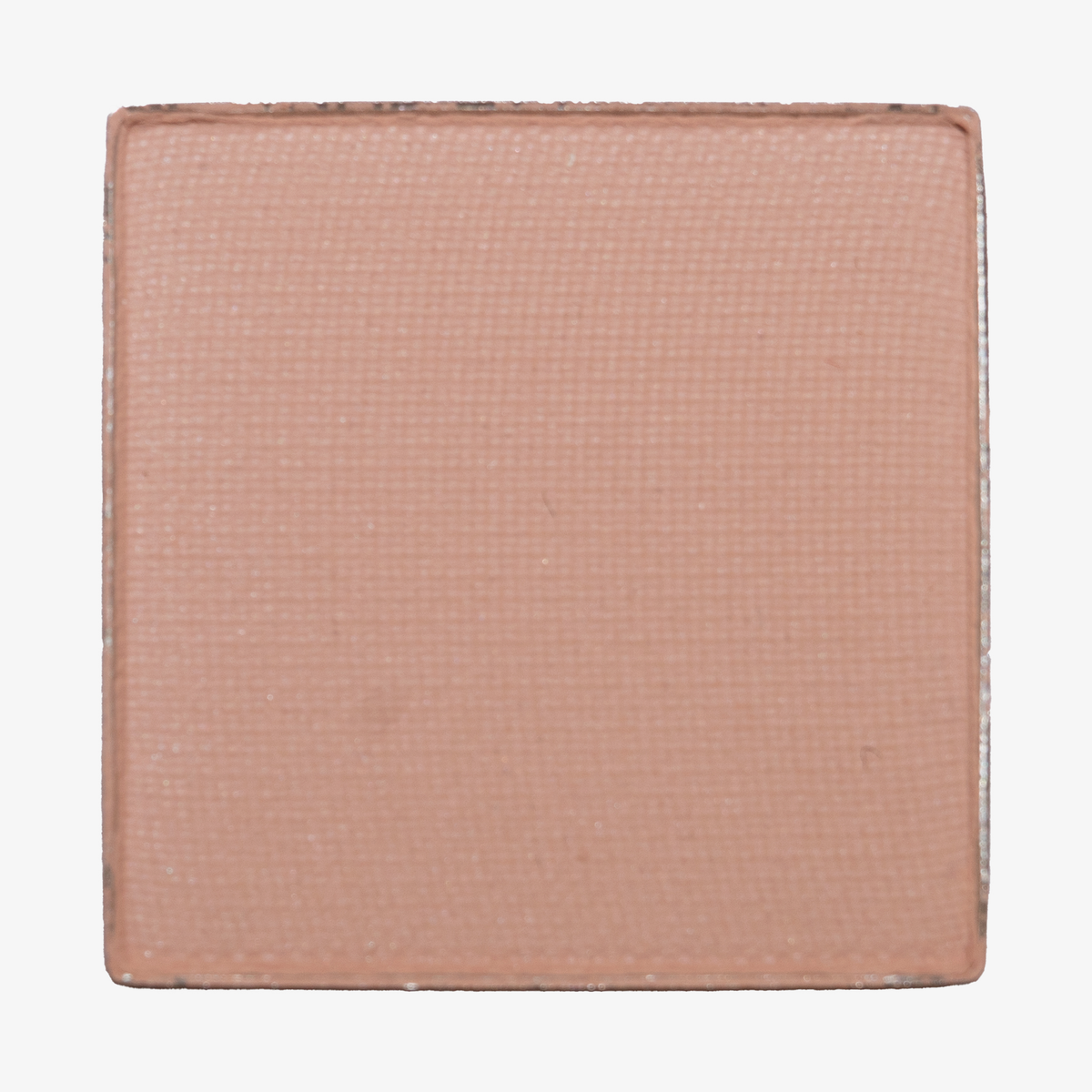 Eine quadratische Pfanne von LH Cosmetics The Single mattes hellrosa Puder-Make-up vor einem weißen Hintergrund.