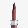 NABLA Cosmetics „Stay True“ Lip Marker mit abgewinkelter Spitze in einer rosa-silbernen Tube, aufrecht vor weißem Hintergrund.