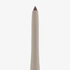 Essence SATIN BLEND Gel-Eyeliner in Beige mit brauner, spitzer Spitze in Bleistiftform auf weißem Hintergrund.