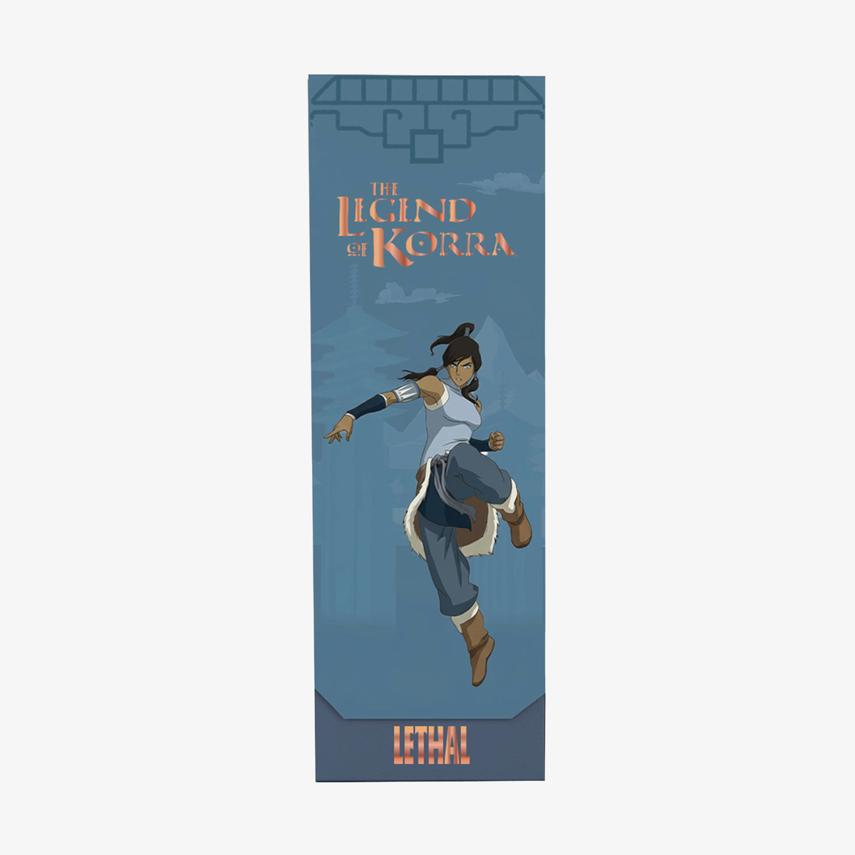 Korra aus „Die Legende von Korra“ posiert auf einem blauen Eyeliner-Set von Lethal Cosmetics mit der Aufschrift „Korra Liner Set“.