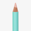 Eine Nahaufnahme des SWEED Satin Kohl Eye Pencil, angespitzt in Mintgrün mit einer hellrosa Spitze, vor weißem Hintergrund.