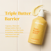 Abyssian Nano Repair Conditioner in einer gelben Flasche mit cremefarbener Pumpe auf Fliesen; der Text hebt die Dreifach-Butter-Formel hervor.