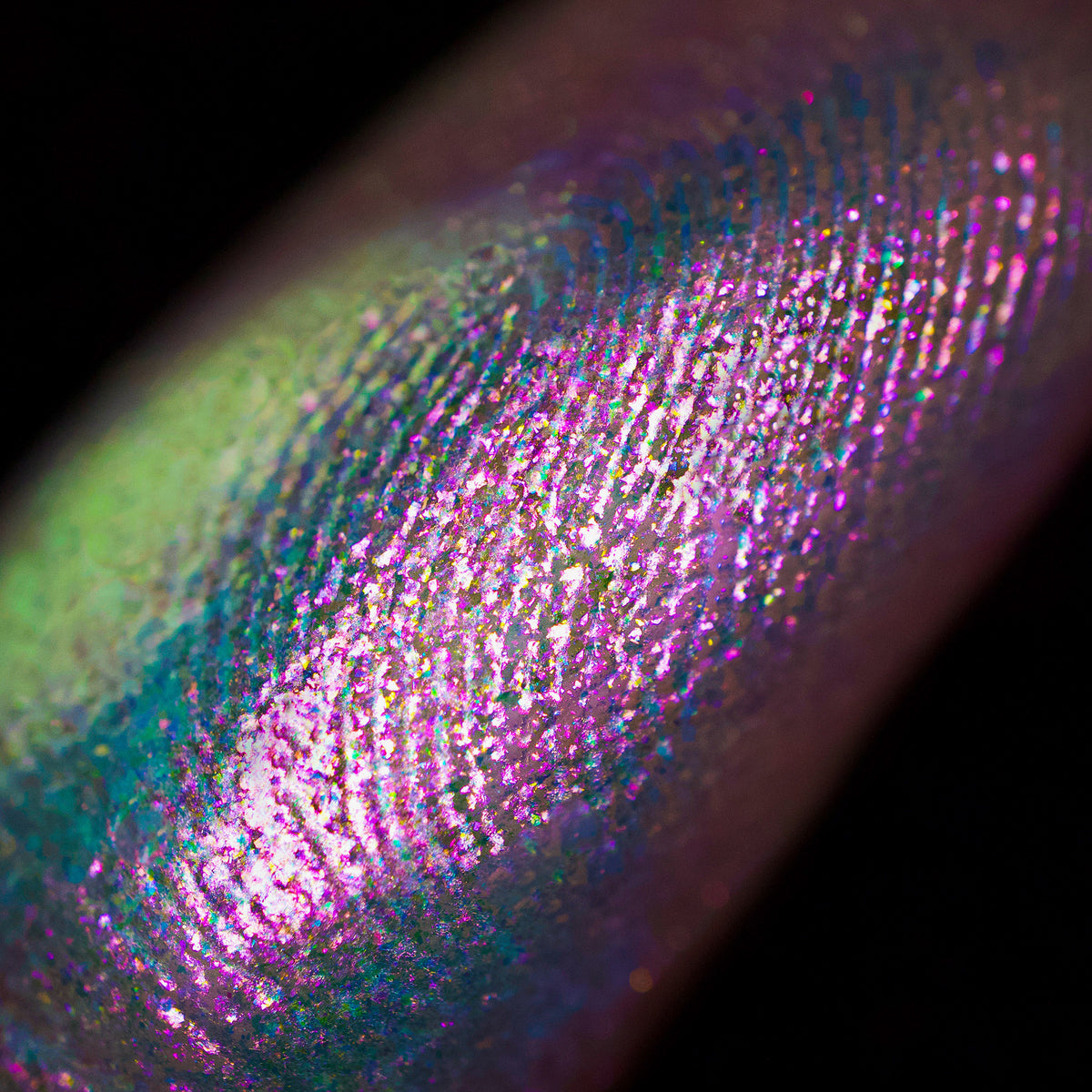 Opal Multichrome Loose Eyeshadow