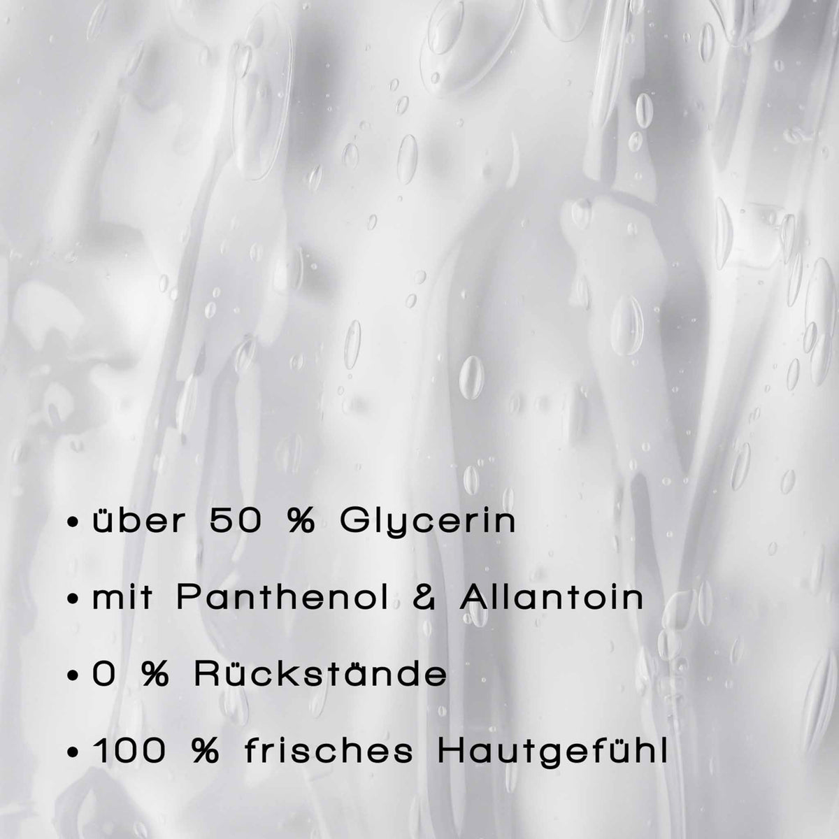 Klarer Gel-Hintergrund mit deutschem Text, der den Delicate Dissolve Face Cleanser hervorhebt, der Hautpflegevorteile wie Glycerin und Frische bietet.