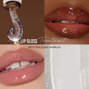 Das Beauty Gloss On Lock Kit von Danessa Myricks wird als transparenter, mehrfarbiger Glitzer-Lipgloss in einer Tube dargestellt, der auf die Lippen aufgetragen wird.