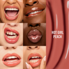 Nahaufnahmen verschiedener Lippen in Pfirsichfarben, geschminkt mit dem „Danessa Myricks Beauty Glosswork 4D Ultra Shine Plumping Gloss“ in der Farbe „HOT GIRL PEACH“ vor pfirsichfarbenem Hintergrund.