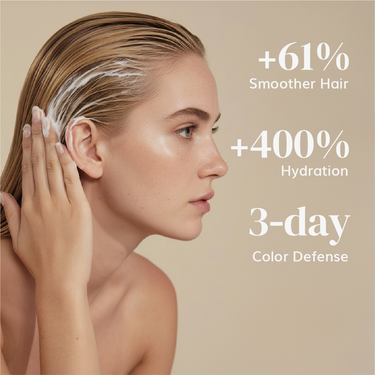 Frau, die den Abyssian Nano Repair Conditioner verwendet, Text: +61 % glatteres Haar, +400 % Feuchtigkeit, 3 Tage Farbschutz, neutraler Hintergrund.