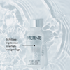 Eine Flasche MERME Oxygen Water in klarem Wasser, mit deutschem Text, der die sichtbaren Ergebnisse in wenigen Tagen hervorhebt.